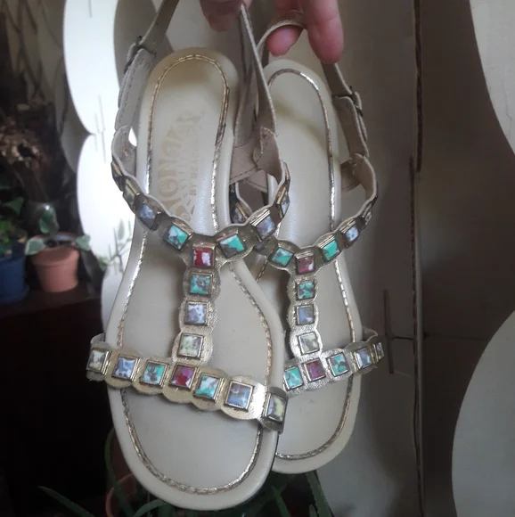 60s Vintage Mod Multi Colored JEWEL Studded Gold Lame Block Heel Sandals Size 7 - Picture 3 of 16